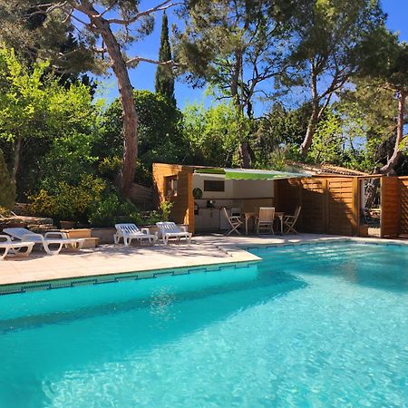 Saint-Saturnin-lès-Avignon Domaine Les Gendalis Bed & Breakfast エクステリア 写真