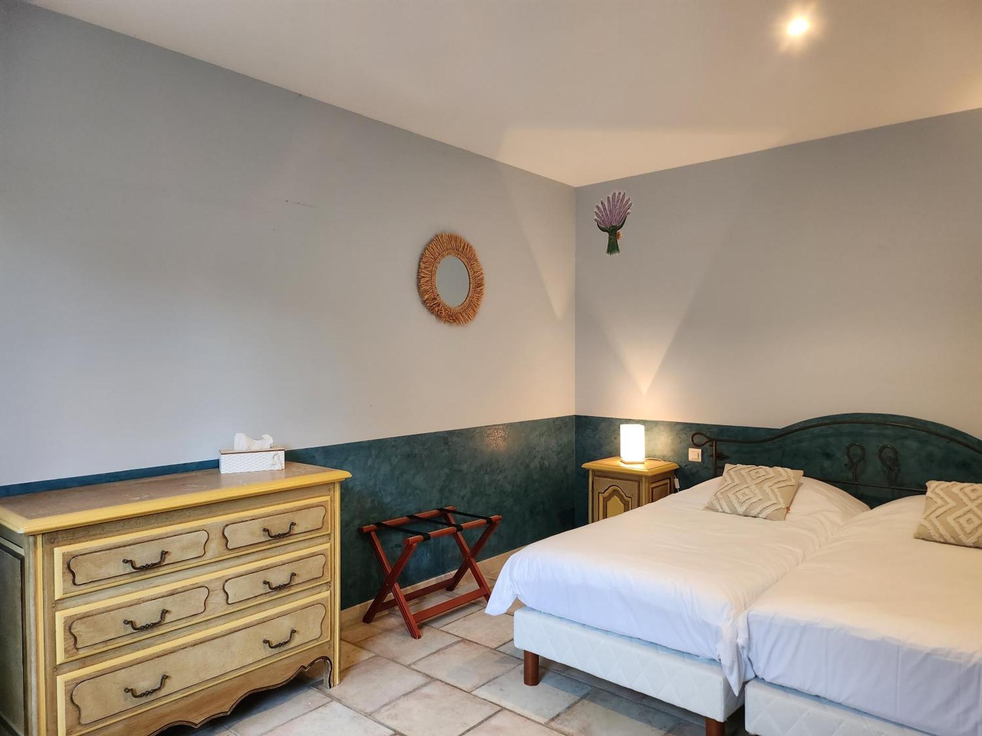 Saint-Saturnin-lès-Avignon Domaine Les Gendalis Bed & Breakfast エクステリア 写真