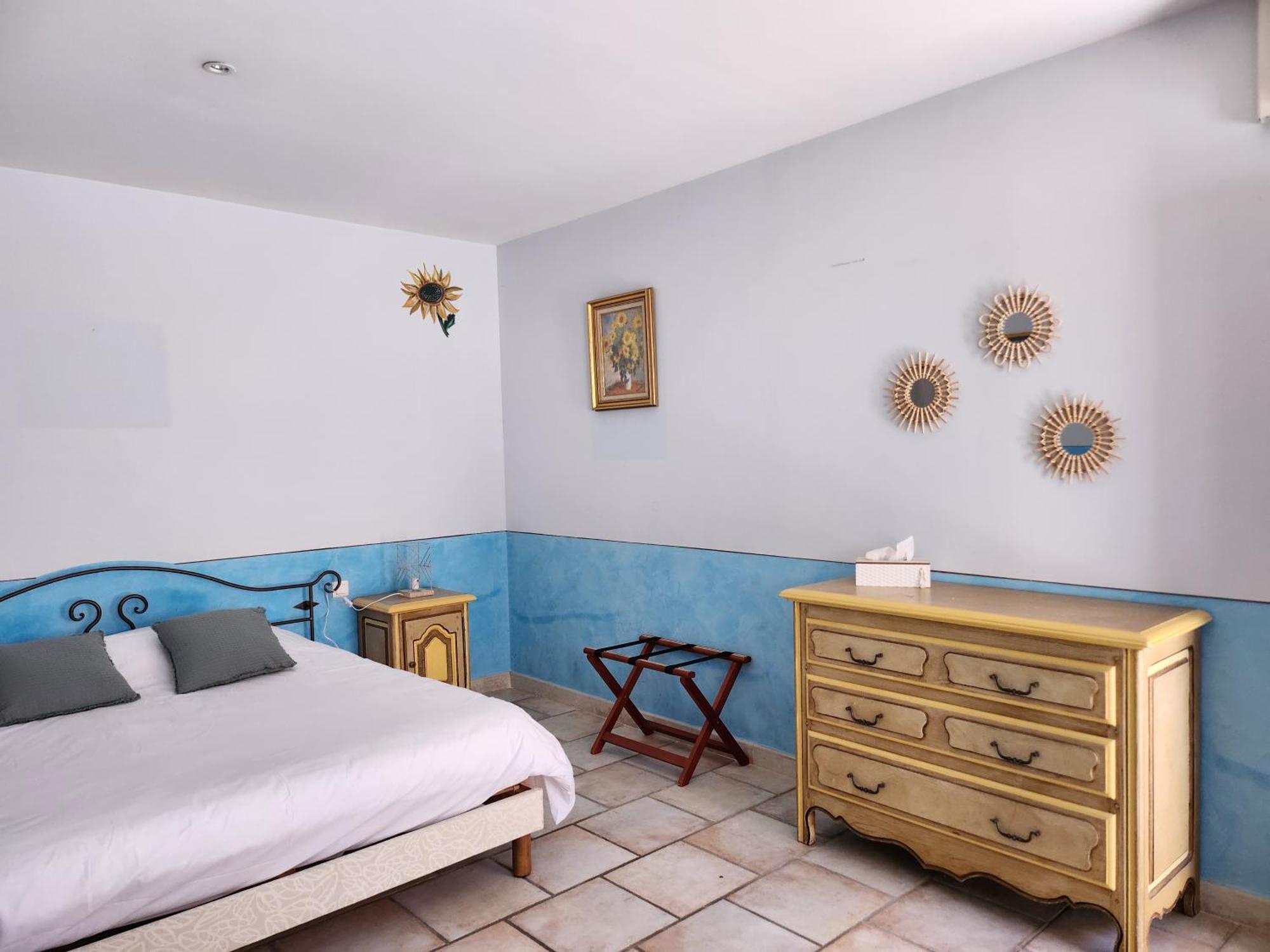 Saint-Saturnin-lès-Avignon Domaine Les Gendalis Bed & Breakfast エクステリア 写真