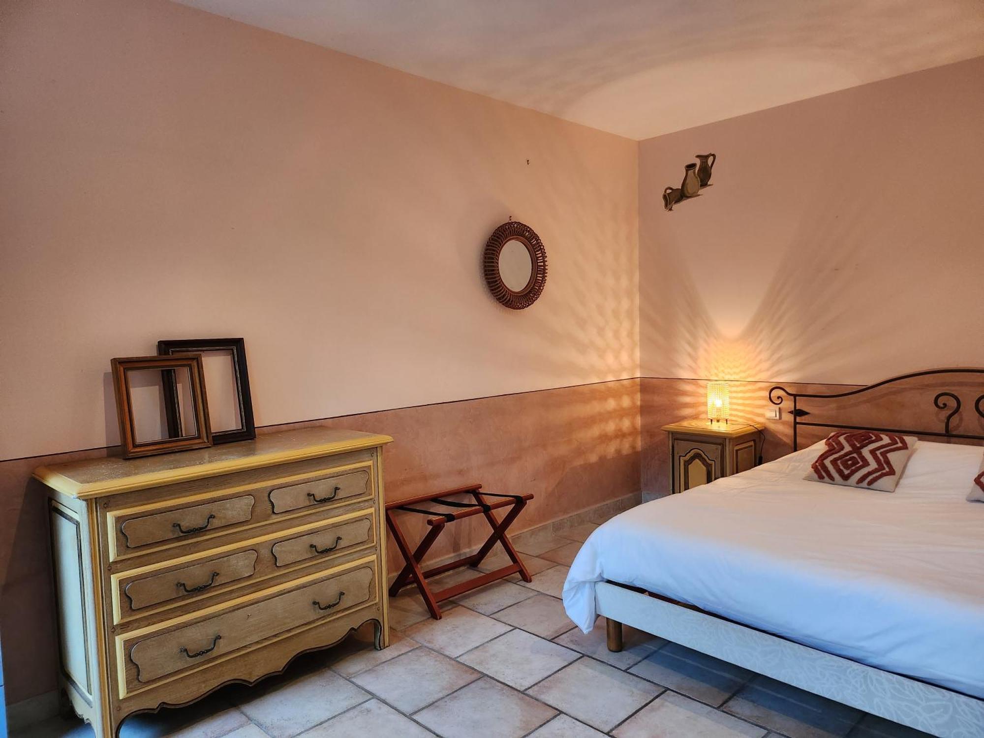Saint-Saturnin-lès-Avignon Domaine Les Gendalis Bed & Breakfast エクステリア 写真