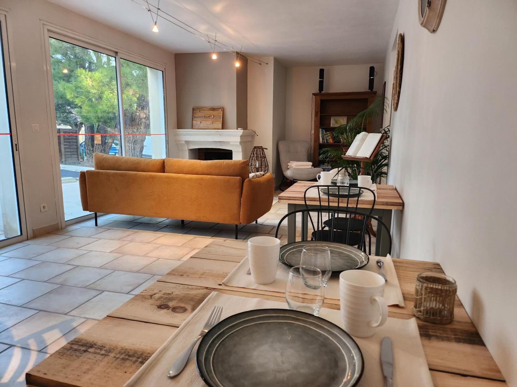 Saint-Saturnin-lès-Avignon Domaine Les Gendalis Bed & Breakfast エクステリア 写真