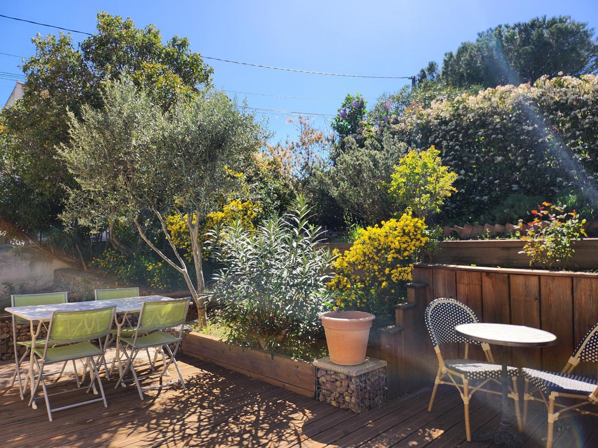 Saint-Saturnin-lès-Avignon Domaine Les Gendalis Bed & Breakfast エクステリア 写真